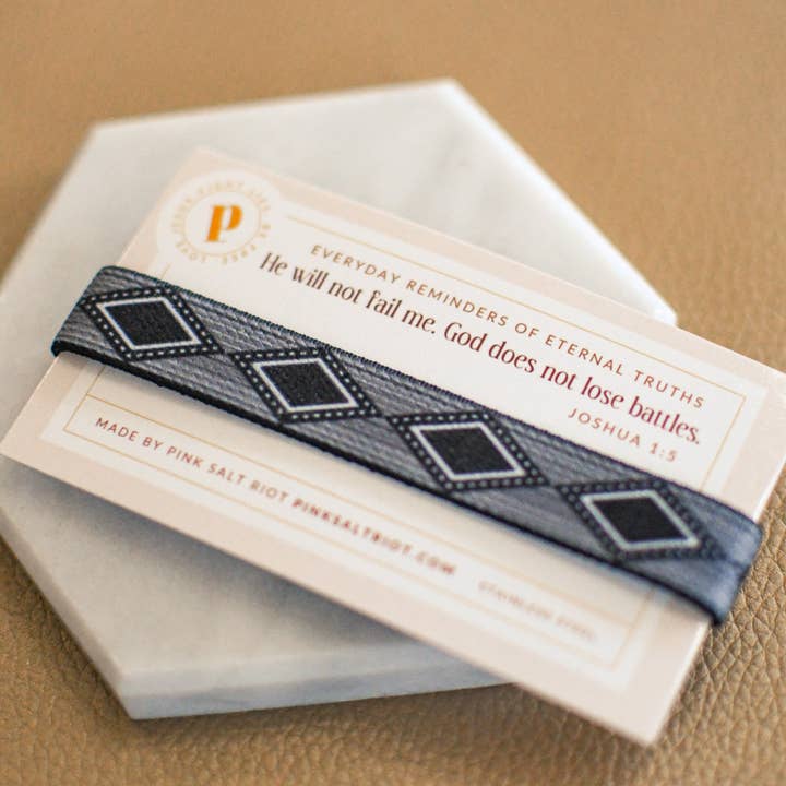 Pink Salt Riot – wholesale Vävt/flätat armband – Livet handlar om Gud Svart elastiskt armband1