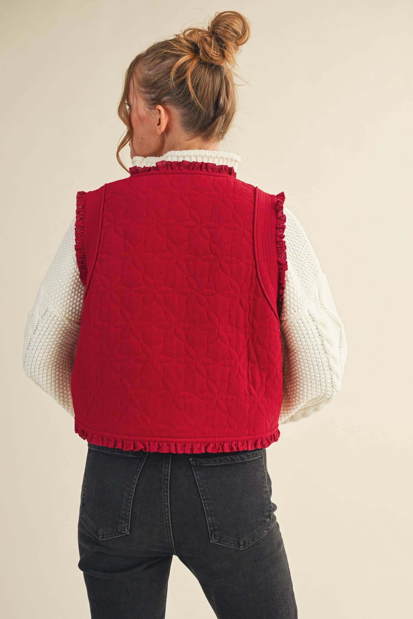 &MERCI - Wholesale Outerwear Vest - Women's - FLORAL QUILTED LACE TRIM BOW TYING VEST MJK411323