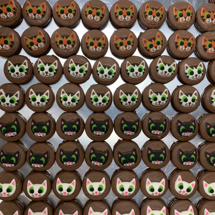 O'Shea's Candies Sweet Shop - Wholesale Chocolate Covered Sweets - O’Oreo “Cat Theme” 🐈 Milk Chocolate 2PK Sealed