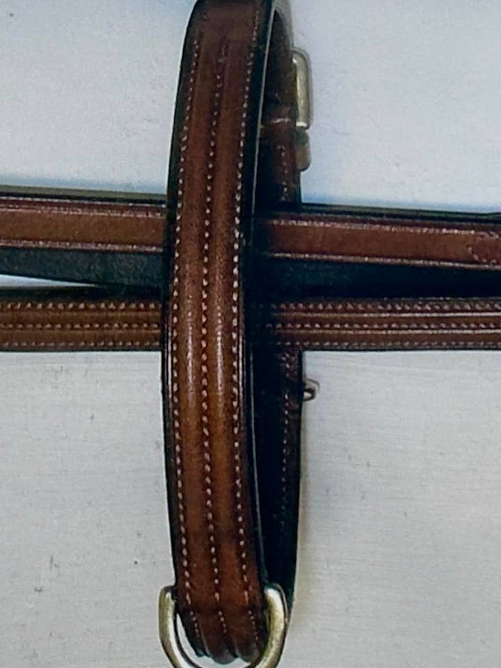 Coffret cadeau combiné collier et laisse en cuir de qualité supérieure The Barkley pour la vente par Made in Love Doggy Couture and Therapy Products