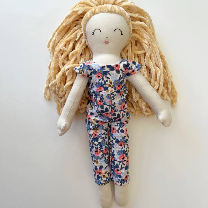 The Linnea Company – Großhandel Puppe – Kinder – Vielfältige multikulturelle handgefertigte Puppe, Farbe 5