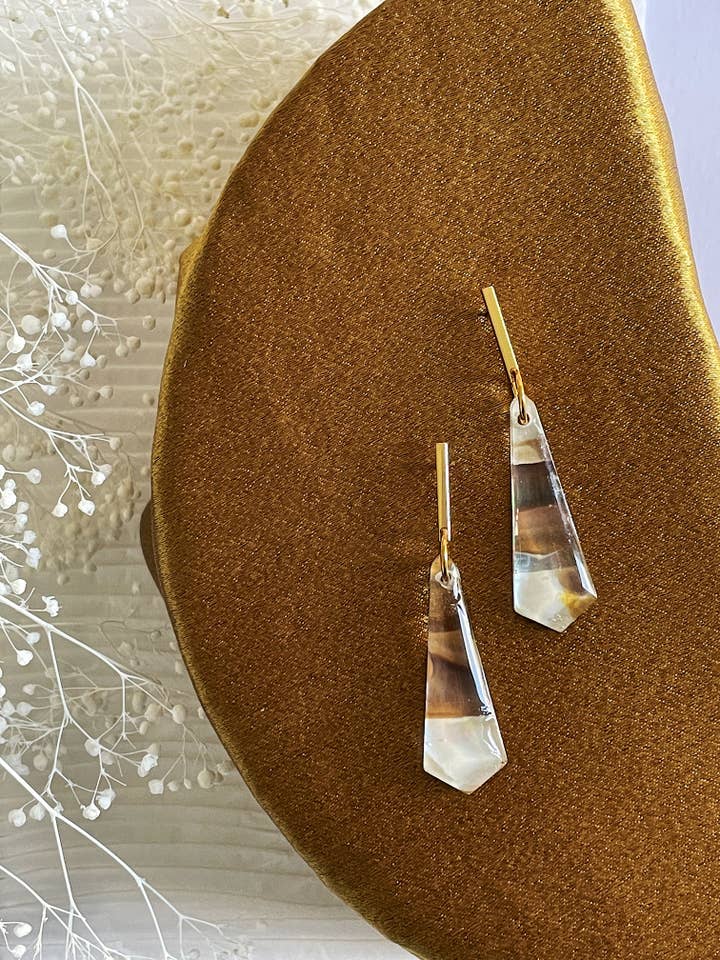 Ophélias en ormeau pour la vente par Bezalel and Co