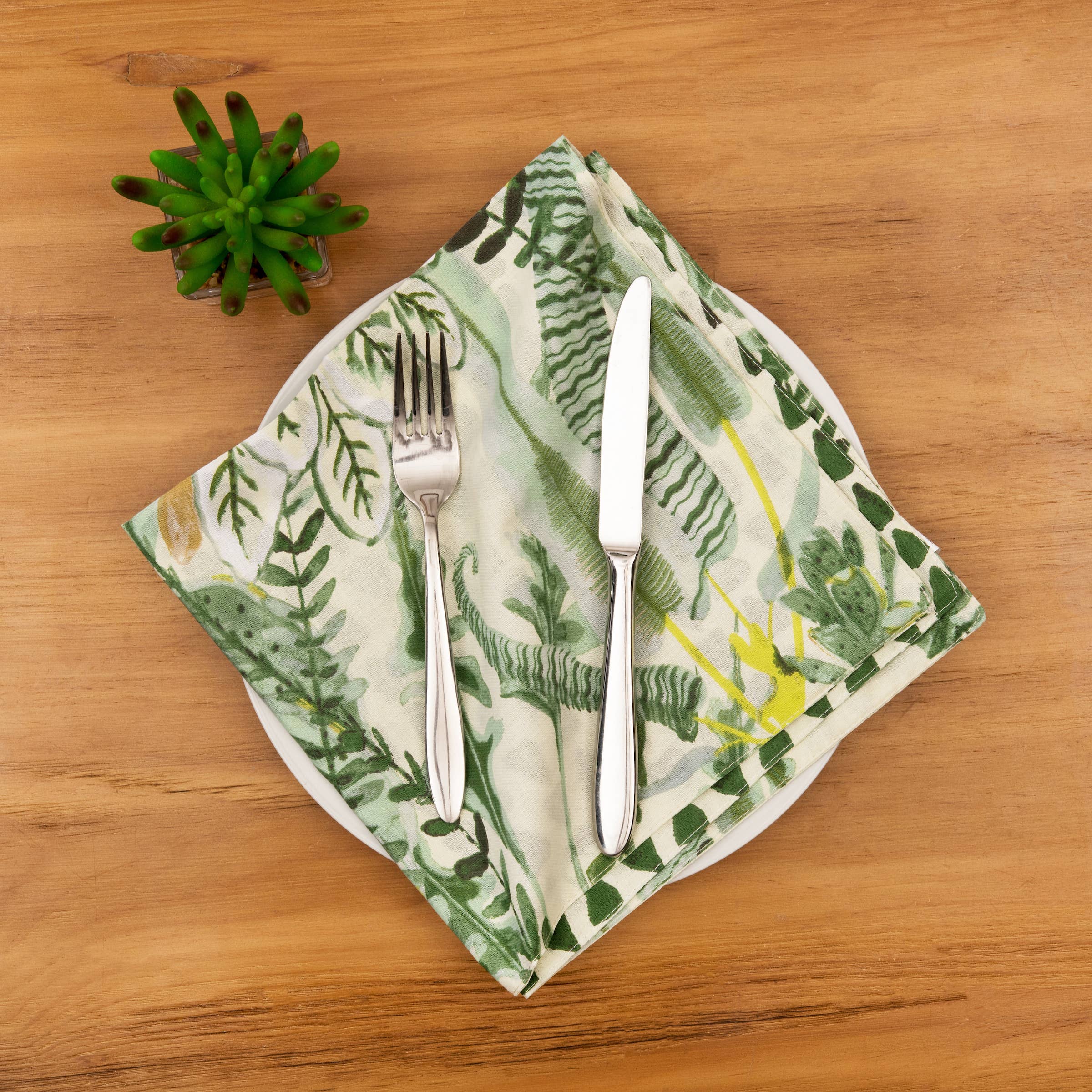 C&F Home - Wholesale Dinner & Cloth Napkin - Parson Tropical Leaves Napkin1
