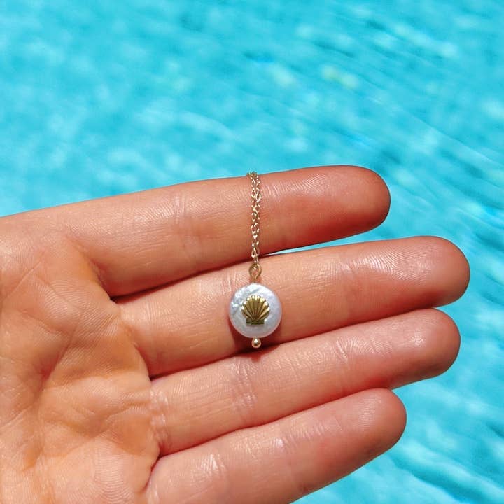Salt & June - Wholesale Pendant/Charm Necklace - Sanibel Pearl Seashell Necklace7