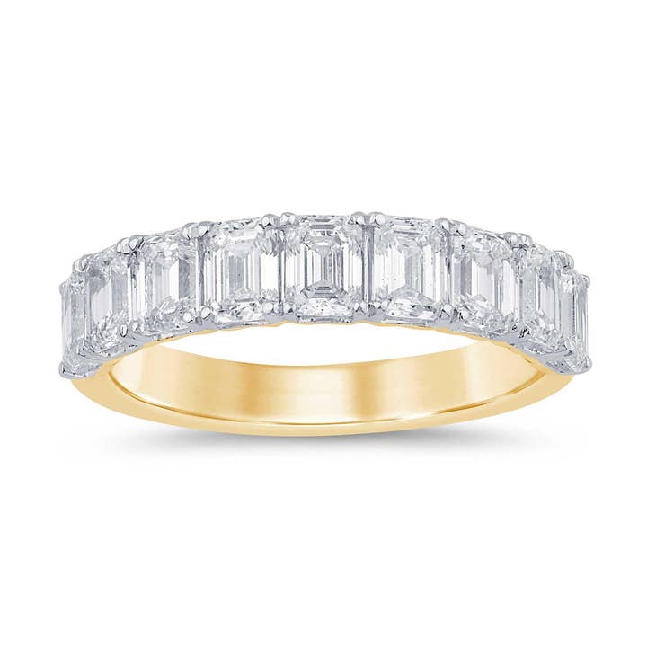 Bague en diamant de laboratoire certifié 2,25 CTW taille émeraude Vs en or 14K pour la vente par White Rock