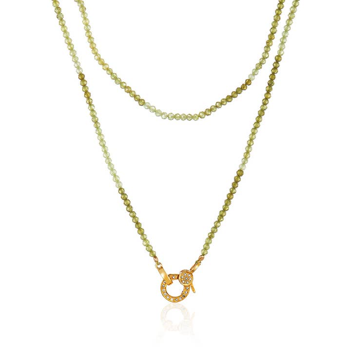 Collier à serrure en diamant pavé de grenat vert Polly pour la vente par Mabel Chong