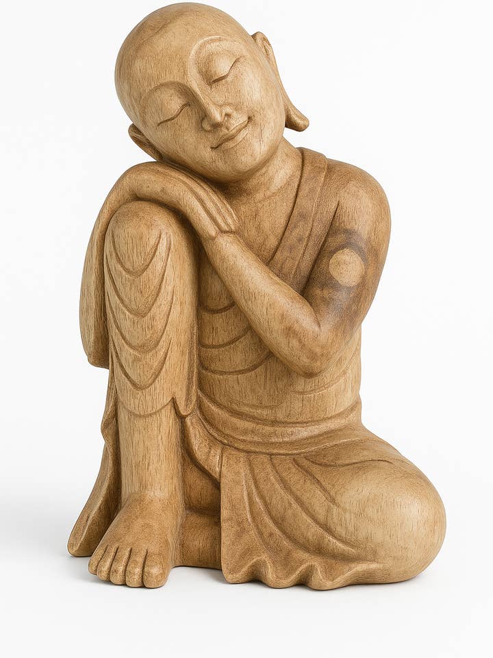 Estátua de Monge em Repouso – Estátua de Madeira Suar por atacado de The Bali Wood Co.
