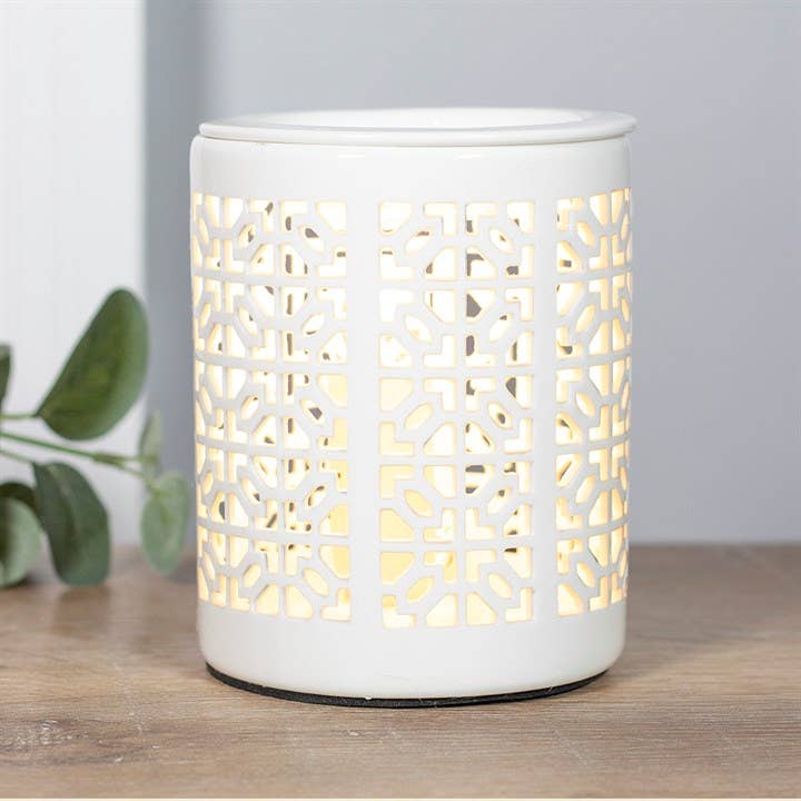 Wolf & Wilde – wholesale Wax warmer – WHITE CERAMIC TRELLIS ELECTRIC OIL & WAX BURNER1