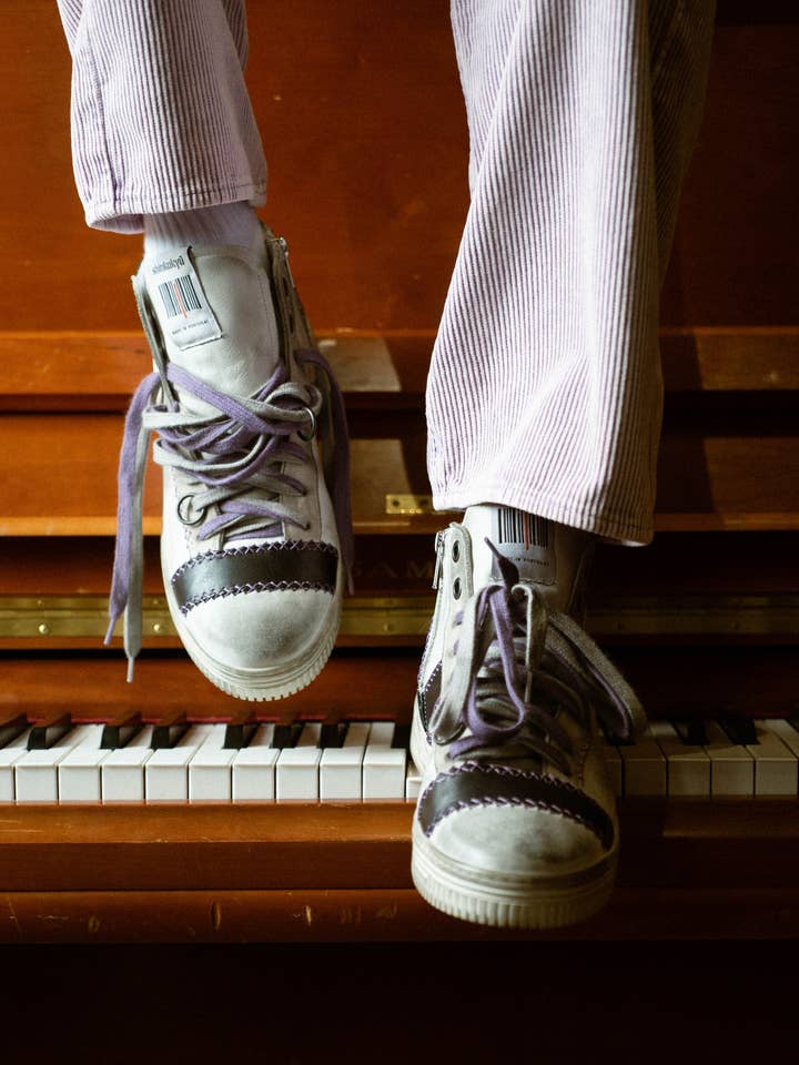 Sneakers in pelle Svejk City per la vendita all'ingrosso da parte di Shinkokyu