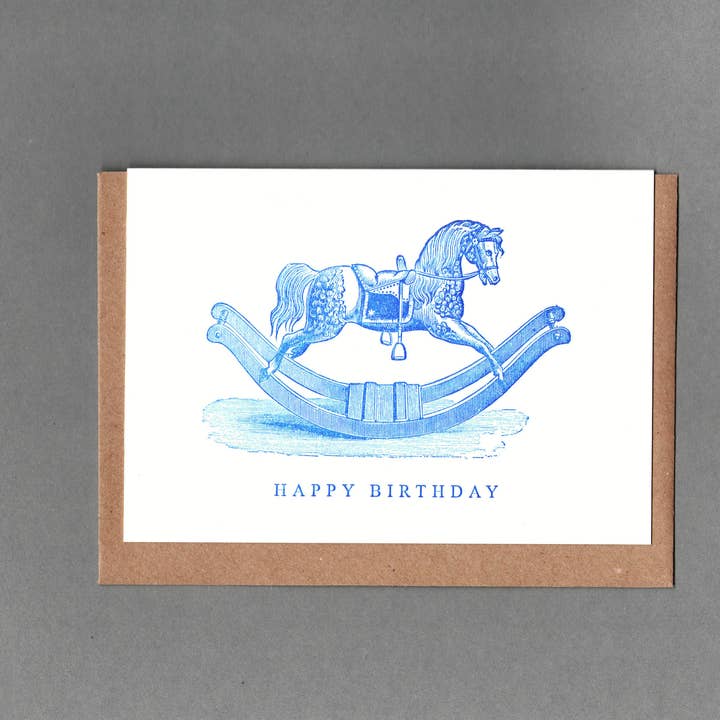 The Passenger Press – Großhandel Geburtstagskarten – Schaukelpferd. Herzlichen Glückwunsch zum Geburtstag. Letterpress Grußkarte