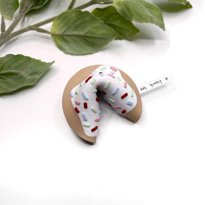 Cake Shifter Fortune Cookie Sculpture for wholesale by HELLO EMU