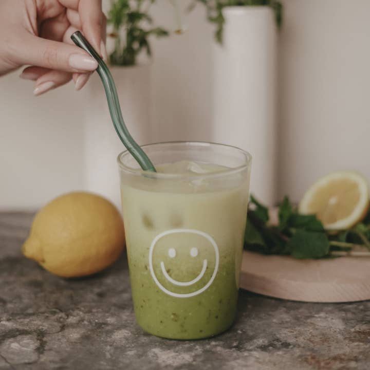 Eulenschnitt - Wholesale Drinking Straw - Wavy glass straws 20cm green in a set of 4