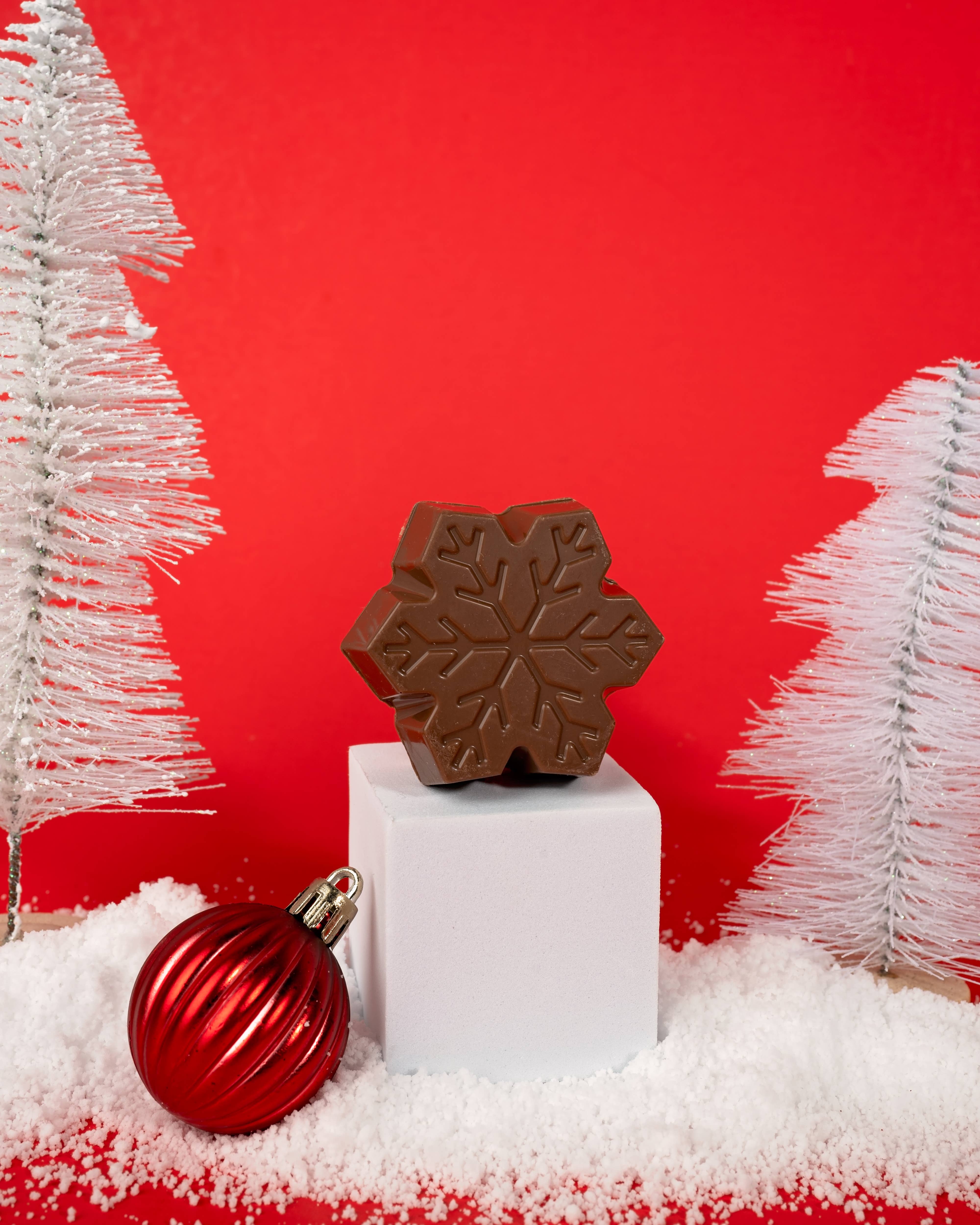 Cocoa Bombs™ - Wholesale Hot Cocoa Mix/Kit - Snowflake Milk Chocolate Cocoa Bomb1