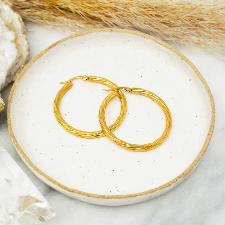 Twisted - Grandi cerchi dorati per la vendita all'ingrosso da parte di Subject II Change