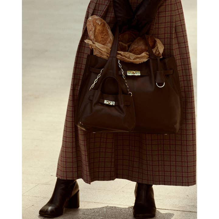 Sable Sveva Maxi leather handbag with organized interior and twist lock closure for wholesale on Faire6