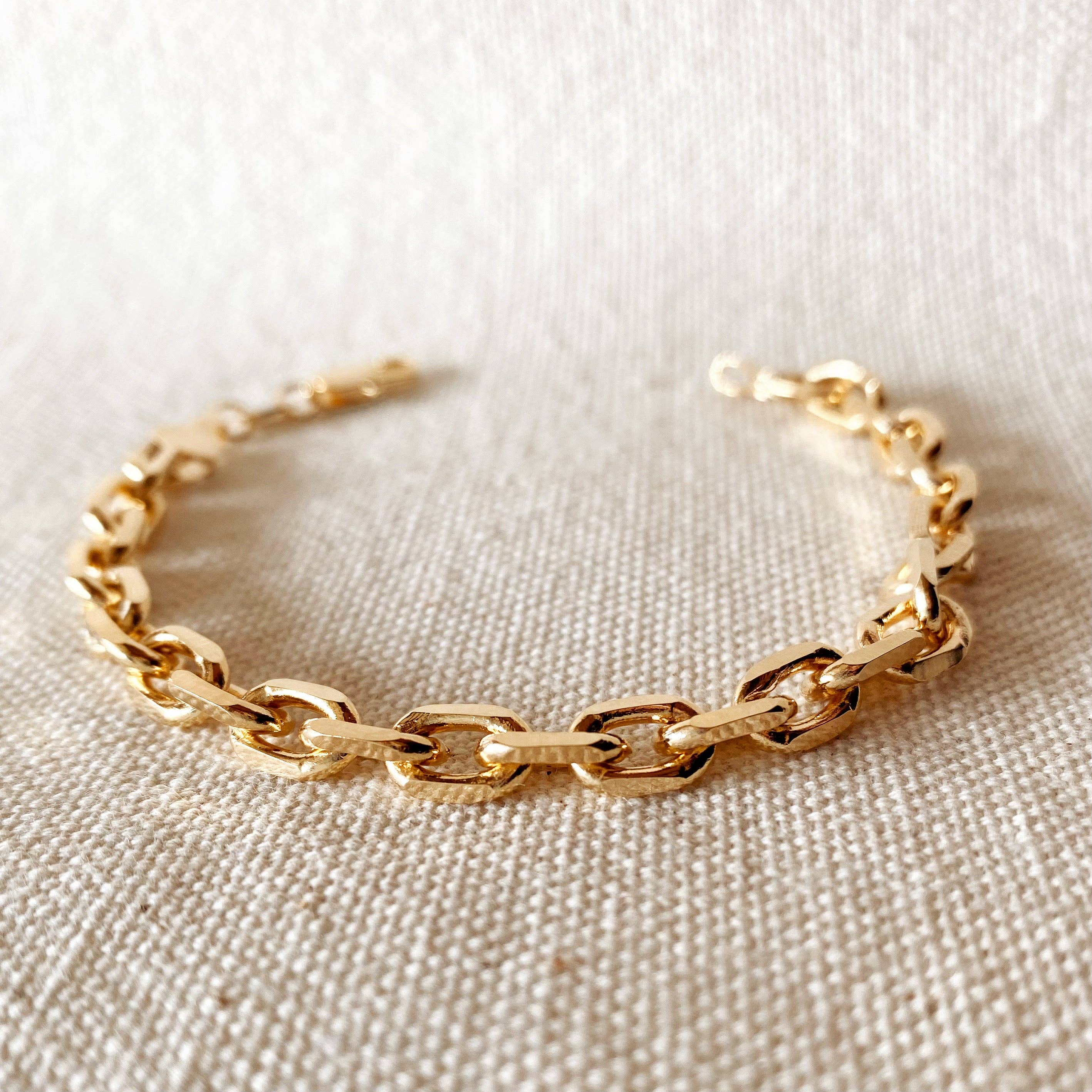 GoldFi - Wholesale Link & Chain Bracelet - 18k Gold Filled 7mm Link Bracelet3