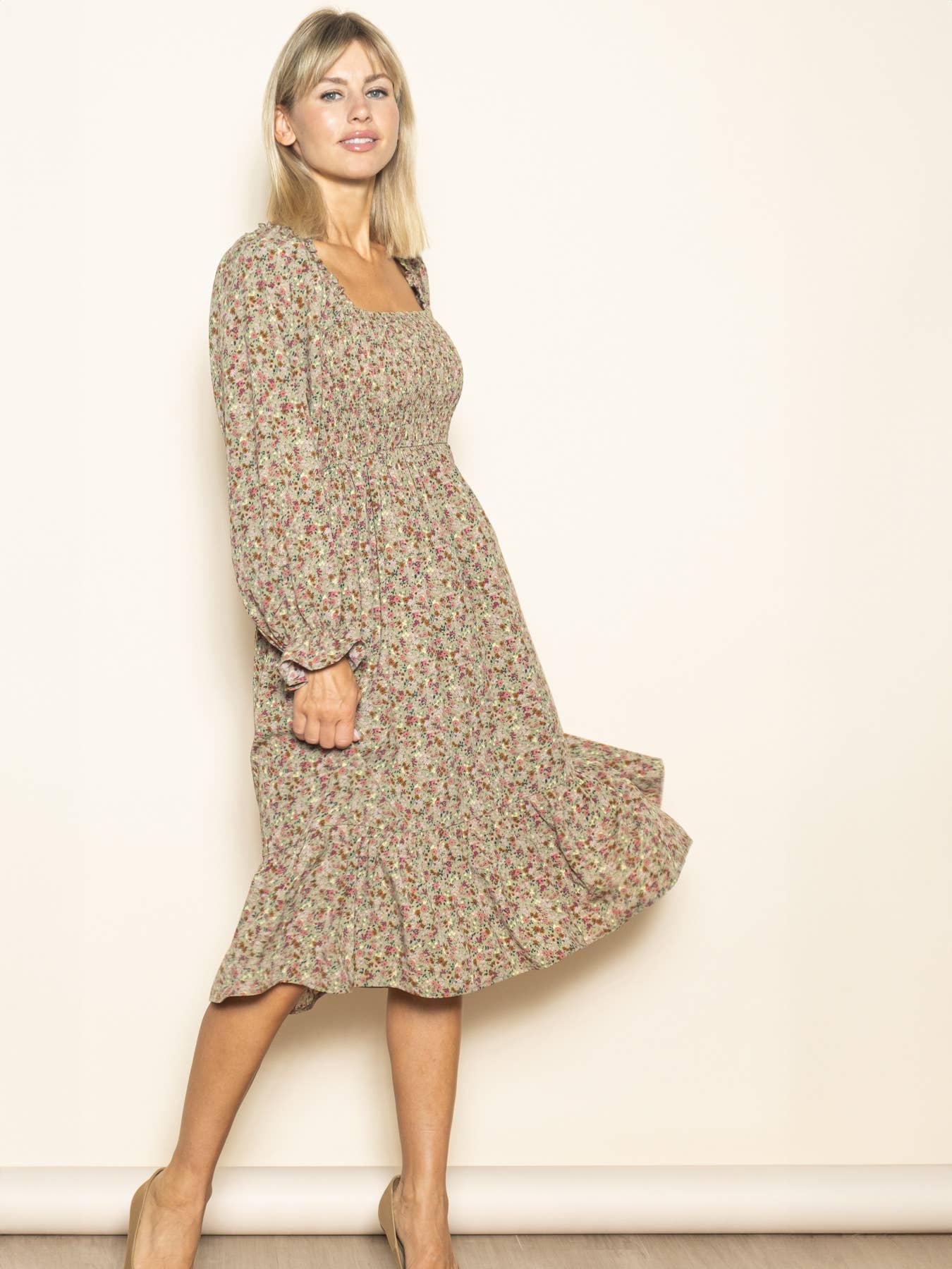 Elloh Collection - Wholesale Dress - Women's - Long Sleeve Velvet Back Tie Floral Midi Dress with Pockets4