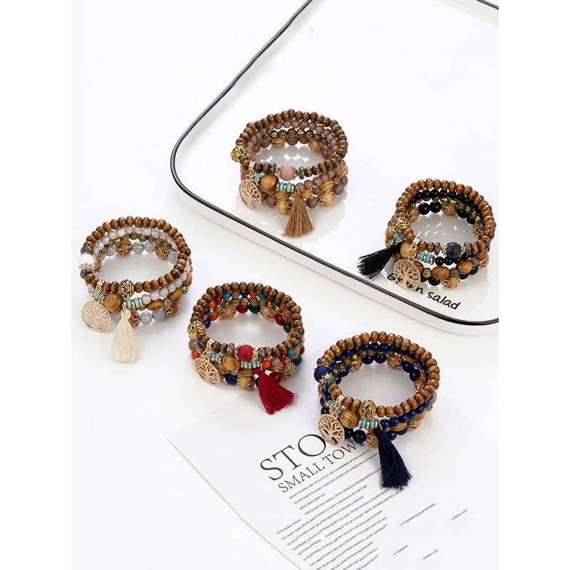 Sheer Trend – Großhandel Perlenarmband – Boho-Armband mit mehrlagigen Holzperlen und handgemachten Quasten3