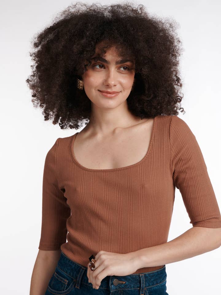 T-shirt i taft, enfärgad choklad för wholesale av MADE IN SENS