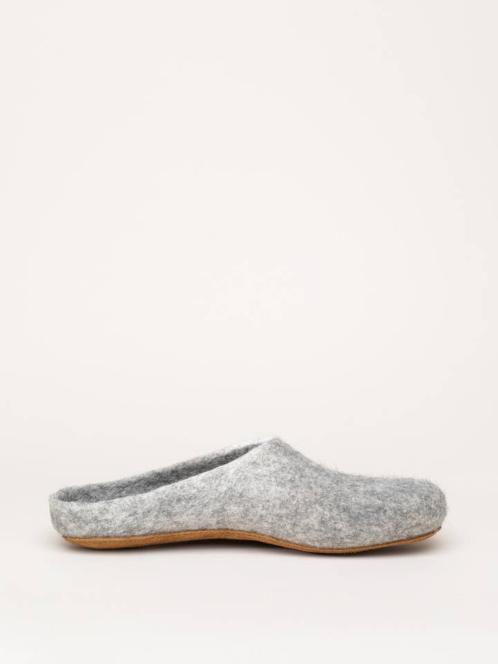 Chinelos de feltro Magicfelt AR 713 com lã de ovelha Gotland por atacado de Gottstein