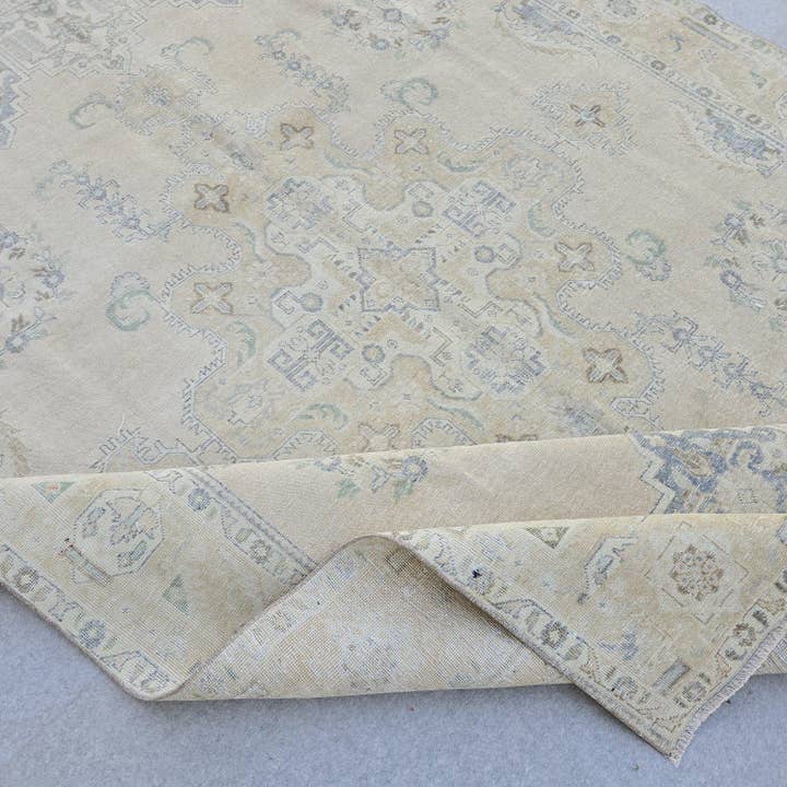 9x12 Hand-Knotted Wool Turkish Rug: Large Vintage Oriental Design for wholesale by MesopotamiaRugs