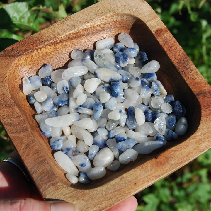 Caspar Curiosities - Wholesale Spiritual Stone/Crystal - 20-25pc Dumortierite Quartz Crystal Tumbled Stones, XS4