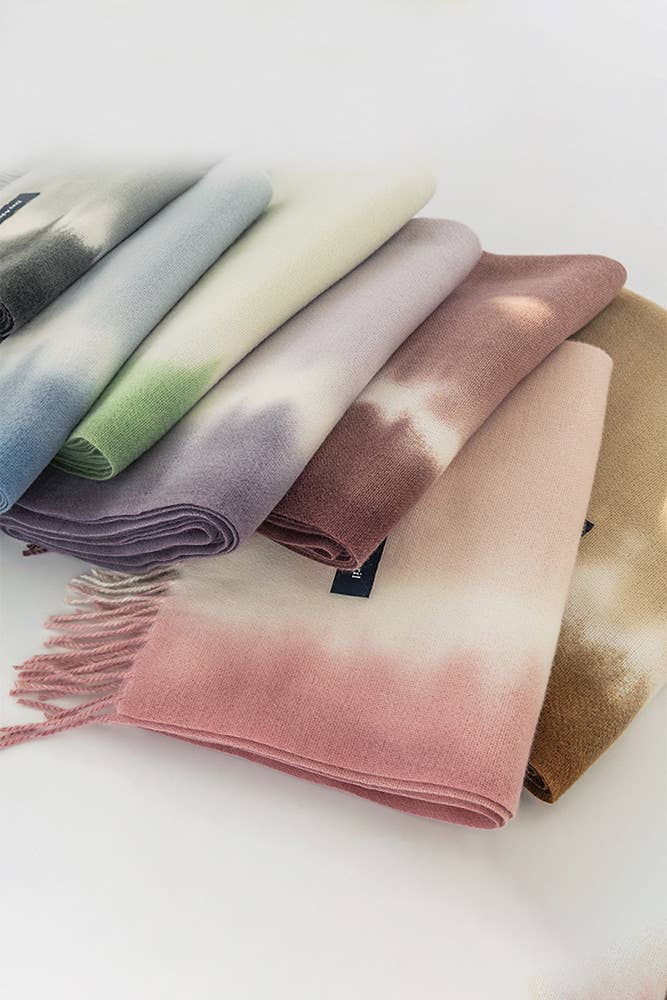 UNISHE - Wholesale Scarf - Women's - Gradient Color Fringe Scarf MOQ 3pcs ZK2148