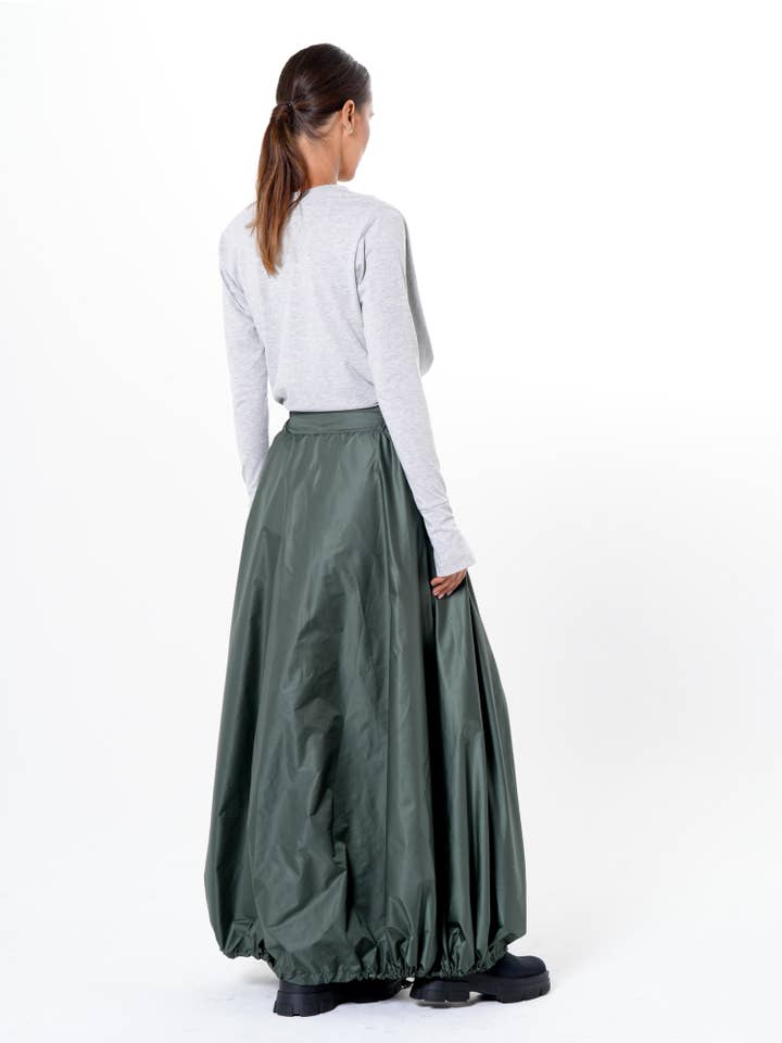 Metamorphoza – wholesale Skirt – Women’s – Voluminous Maxi Skirt with Adjustable Hem10
