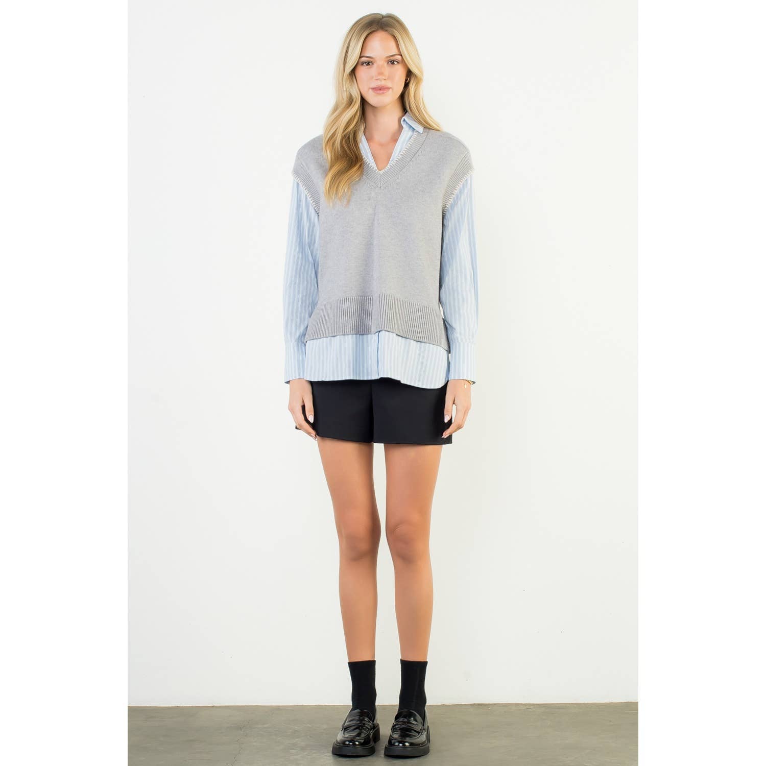 THML - Vendita all'ingrosso Maglietta - Donna - Top a strati in maglia a V in tessuto misto2