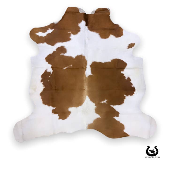 Tapis en peau de vache haut de gamme Tan & White pour la vente par Western Linens