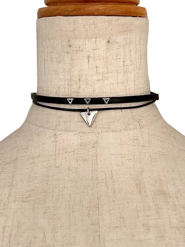 Colar Pendente Choker Triangulo Pendente em Pele por atacado de Andrea Bijoux