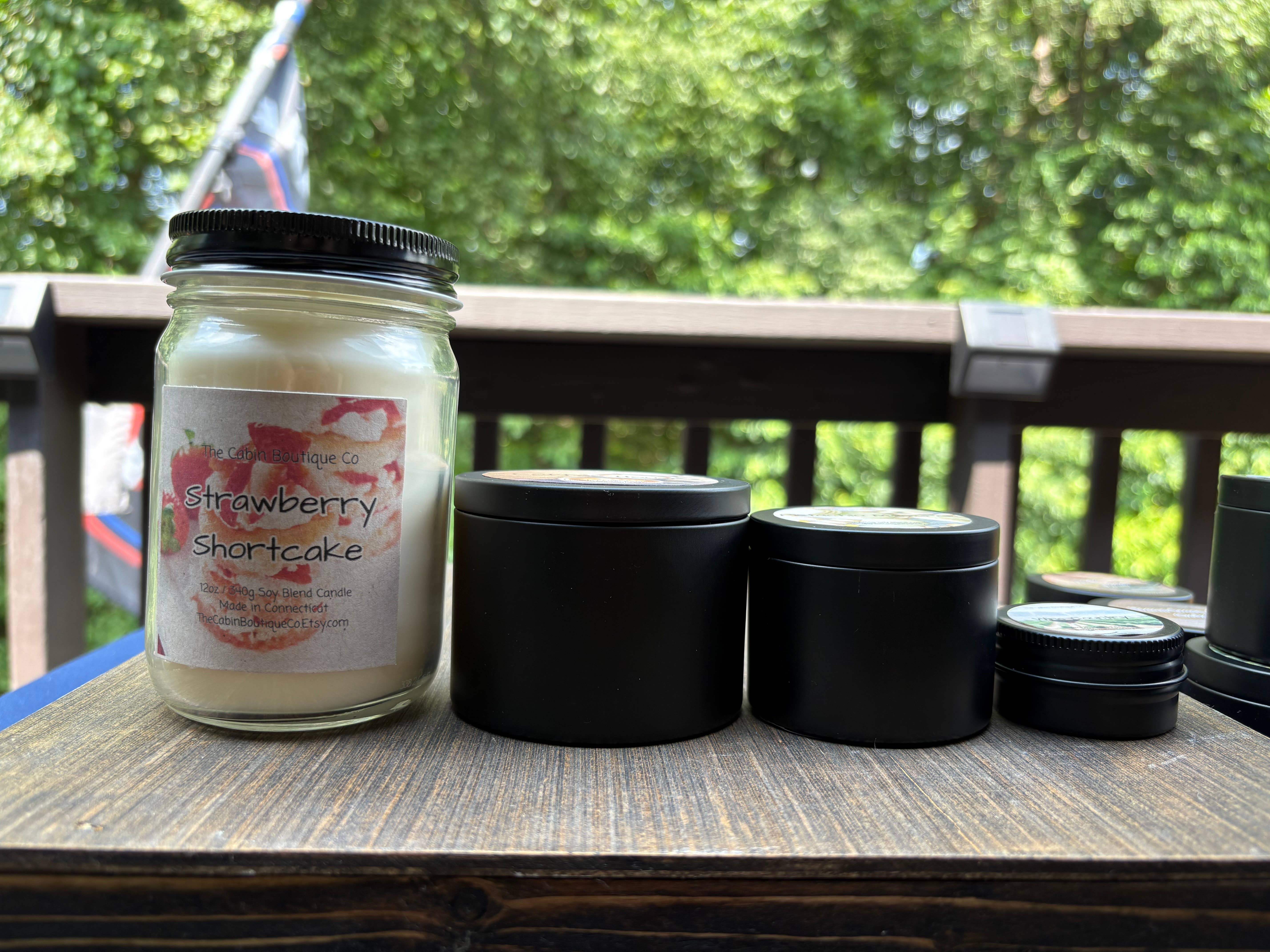 The Cabin Boutique Co - Wholesale Jar/Filled Candle - Cozy Homestead Candle - Apple - Clove _ Amber1