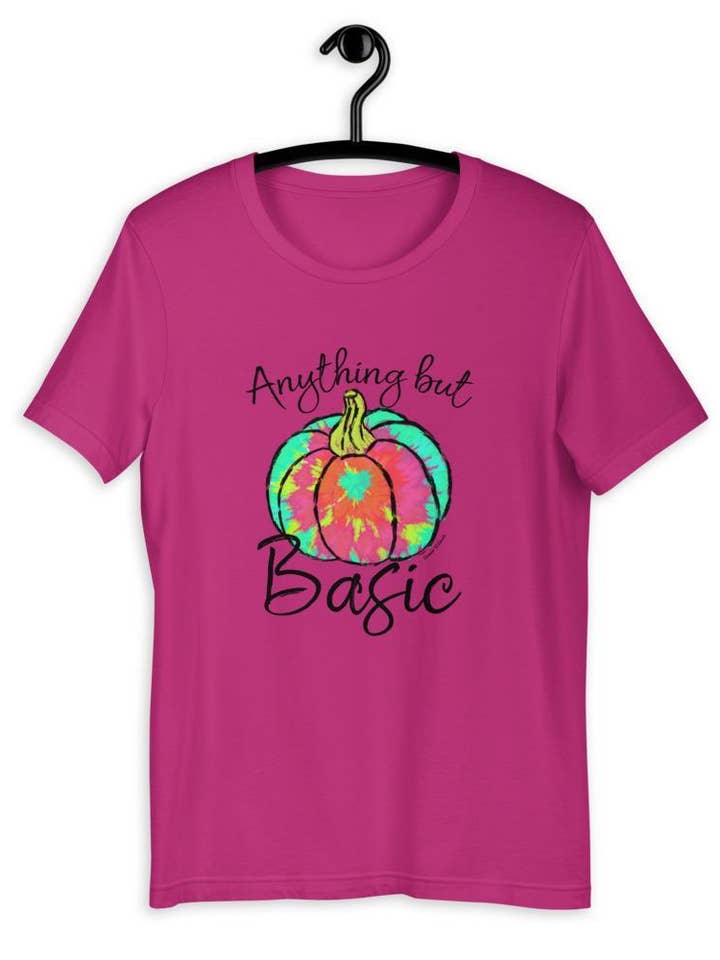 T-shirt citrouille « Anything but Basic Tie Dye » pour la vente par Runnin' R Ranch
