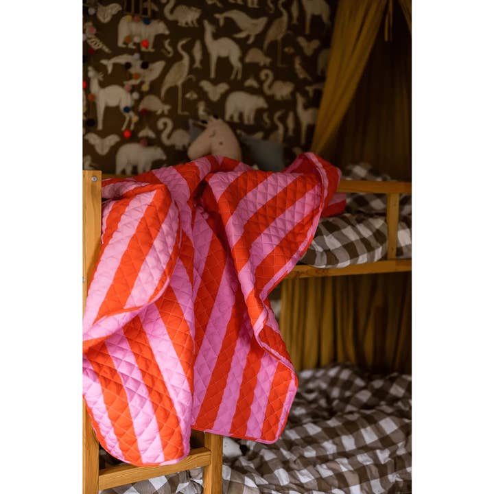 Lempi Lifestyle – Manta para sofá por atacado – Vermelho - Risca Cor-de-Rosa Tikkitäkki4