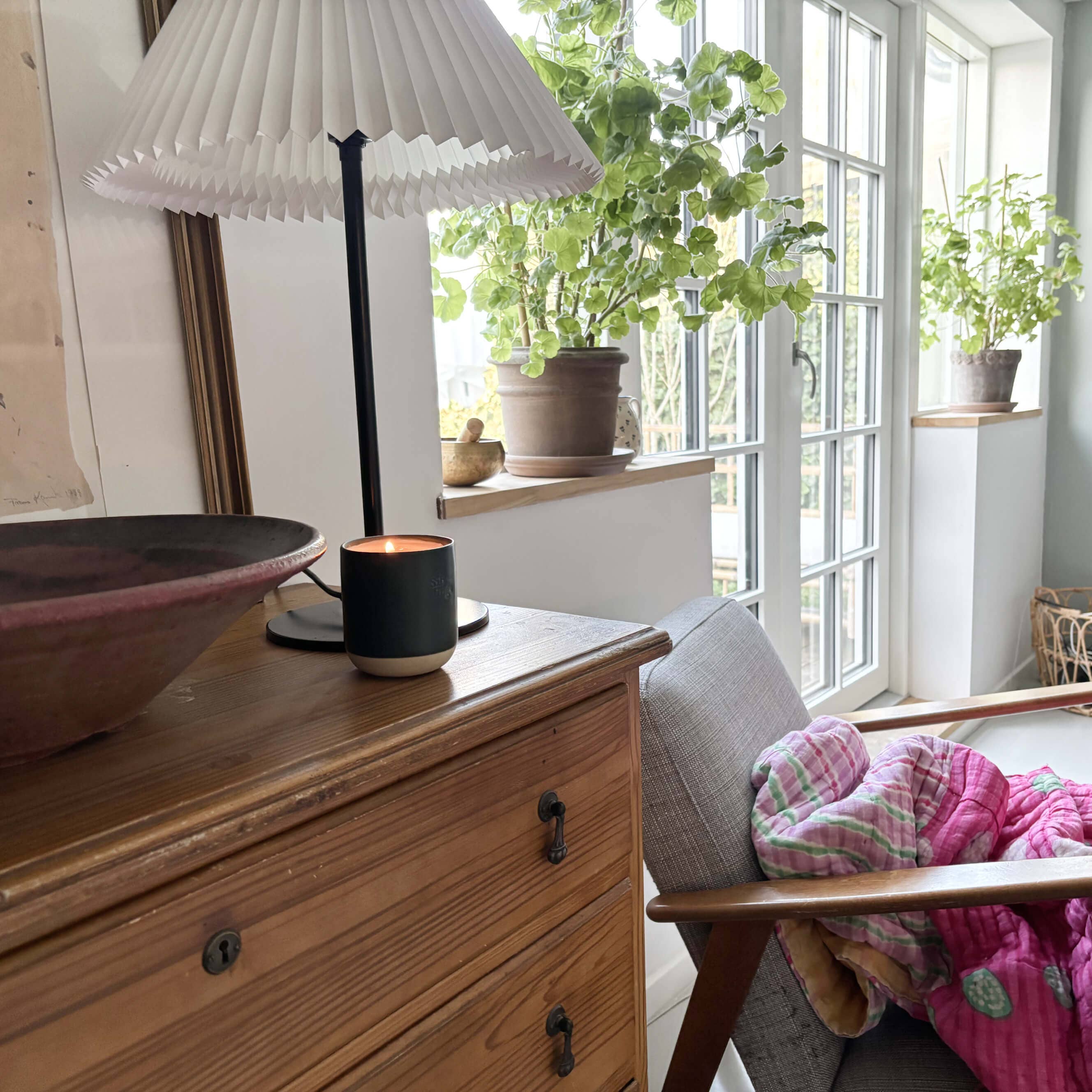 Siblings - Vente Bougie en bocal - N° 08 — Chèvrefeuille, Pivoine, Ambre, 10 oz1