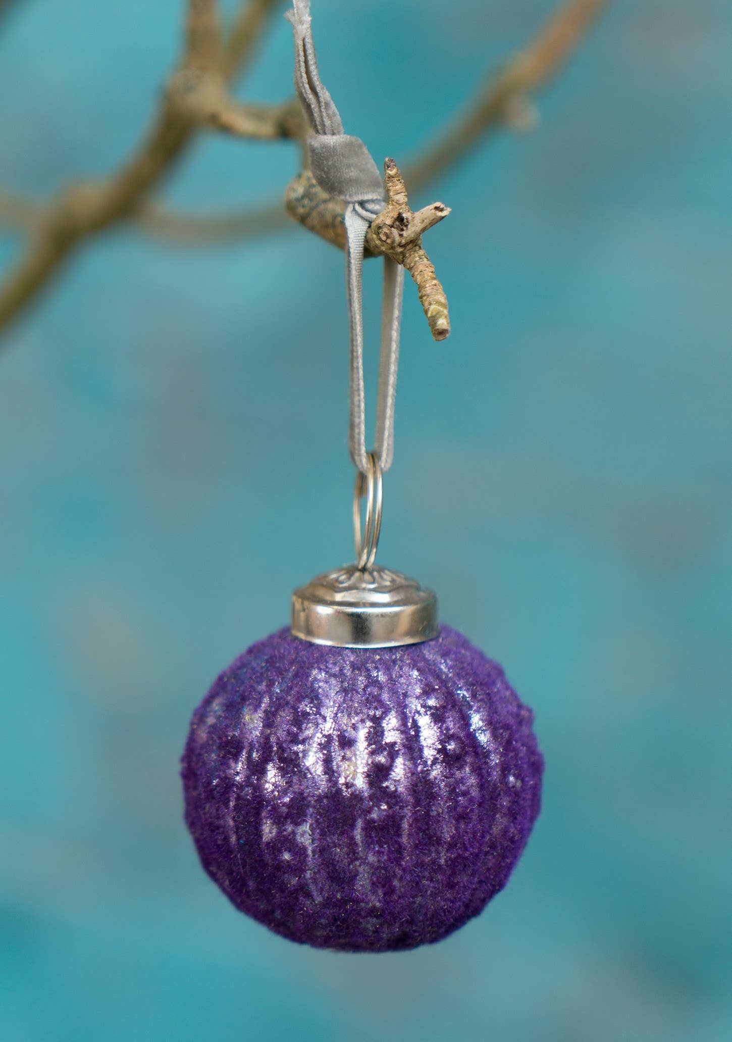 Namaste – wholesale Christmas decoration – Aria Frosted Recycled Glass Bauble3