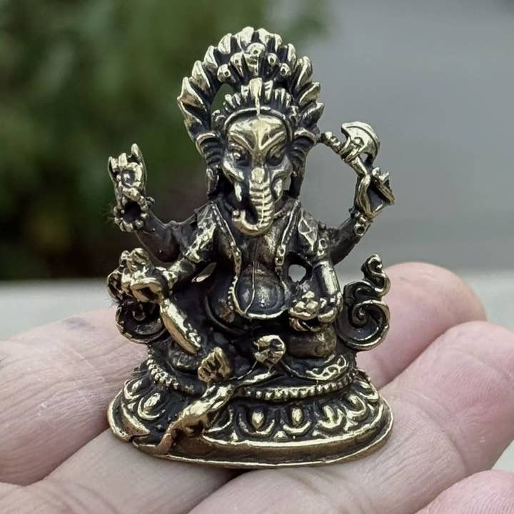 Lungta Imports – Escultura por atacado – Pequena estátua de Ganesha em latão para sabedoria e riqueza do Nepal