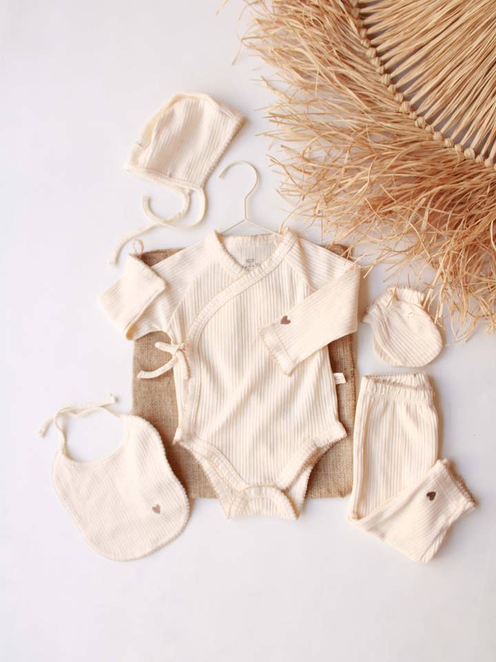Heart Patterned 5 Piece Newborn Set for wholesale by Honey and Hive