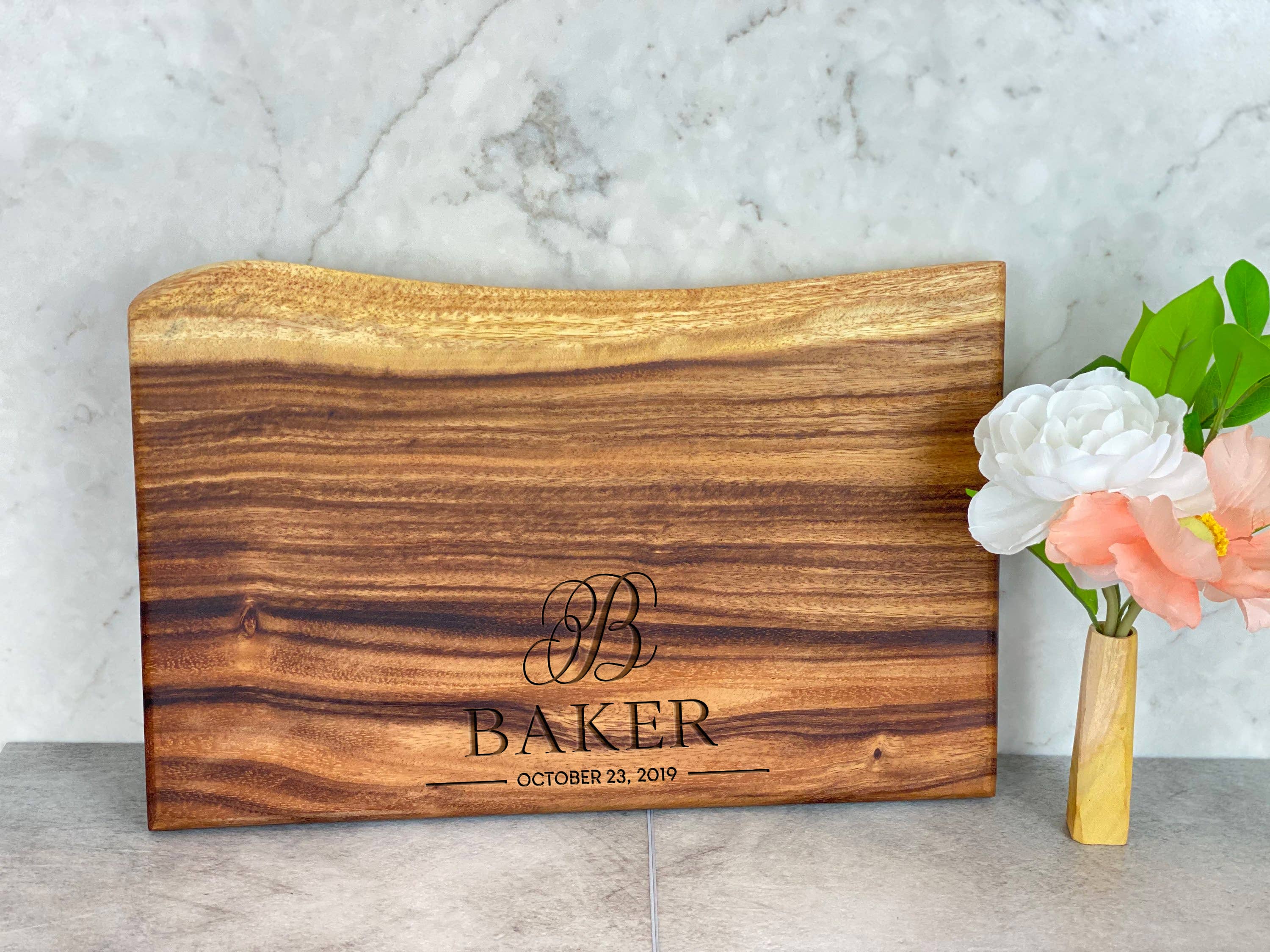 Tuckahoe Hardwoods - Wholesale Cutting Board - Medium Live Edge Square End Board1