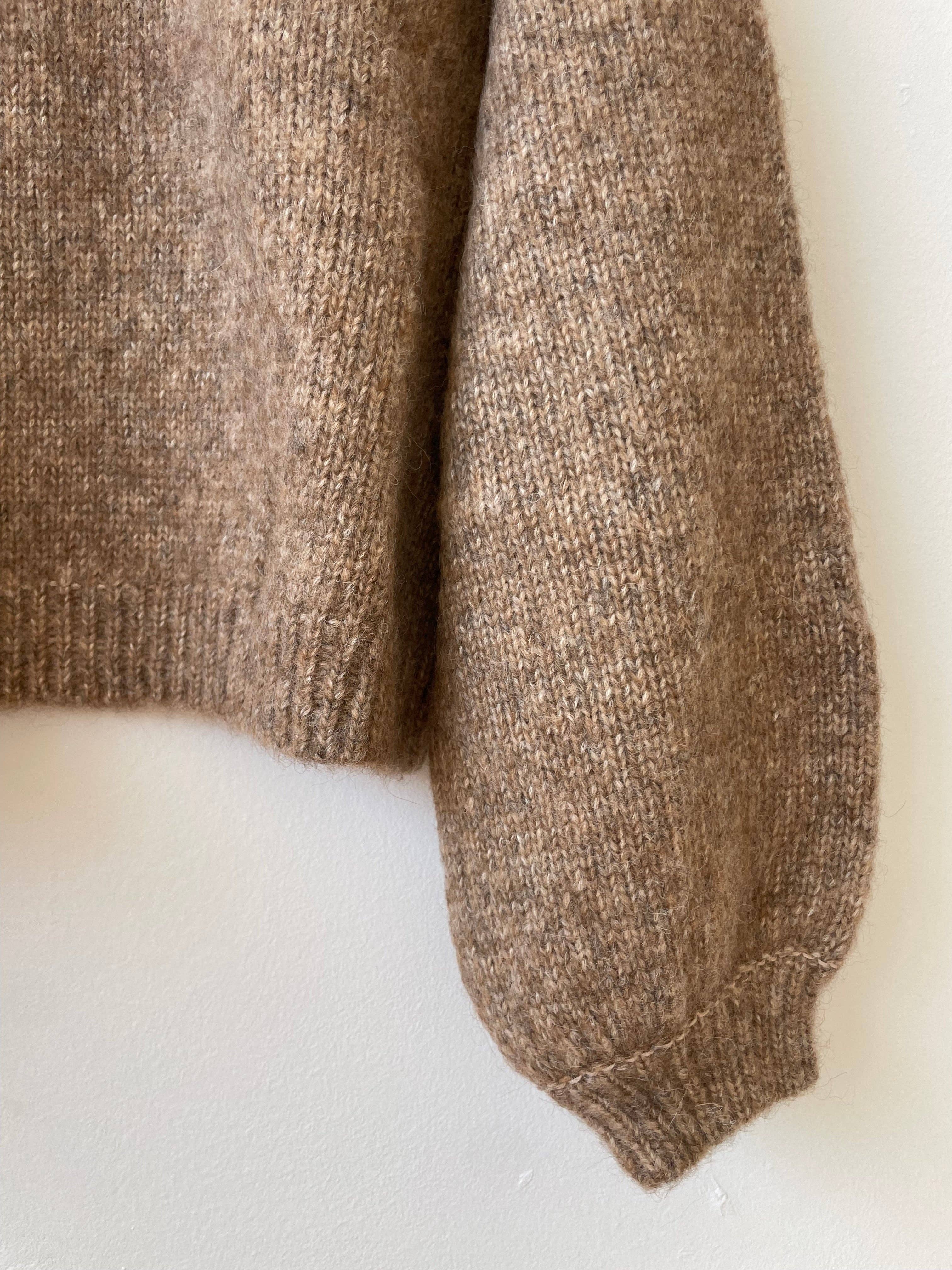 Happy French Gang - Vente Pull en maille – femme - Pull Félix camel en alpaga non teint filé à la main7