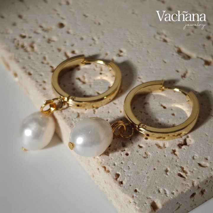 Vachana - Wholesale Huggie Earrings - Natural Freshwater Pearl With Large Huggie Hoop Earrings