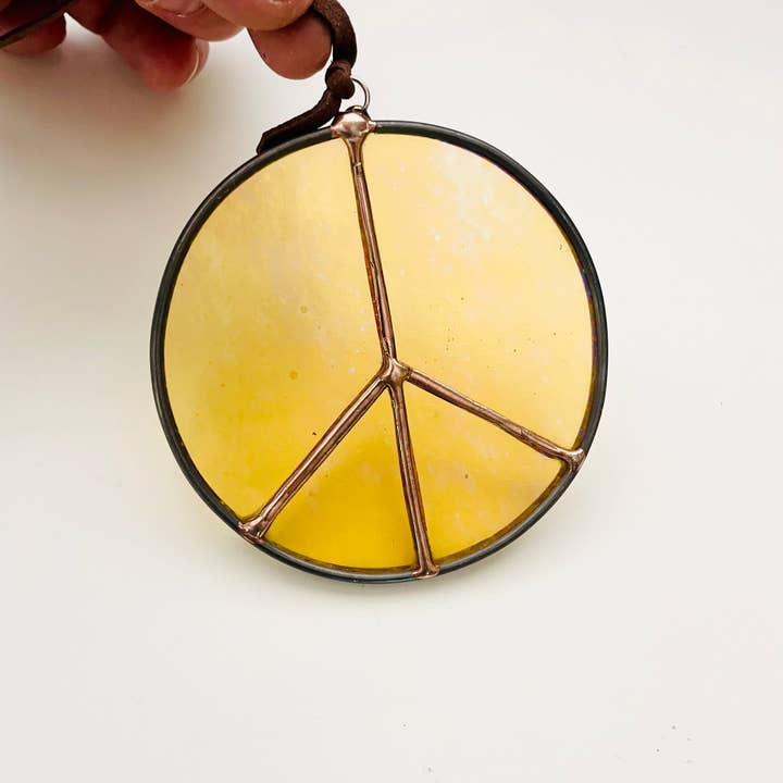 Colin Adrian Glass - Wholesale Suncatcher - Stained Glass Little Peace 4"4