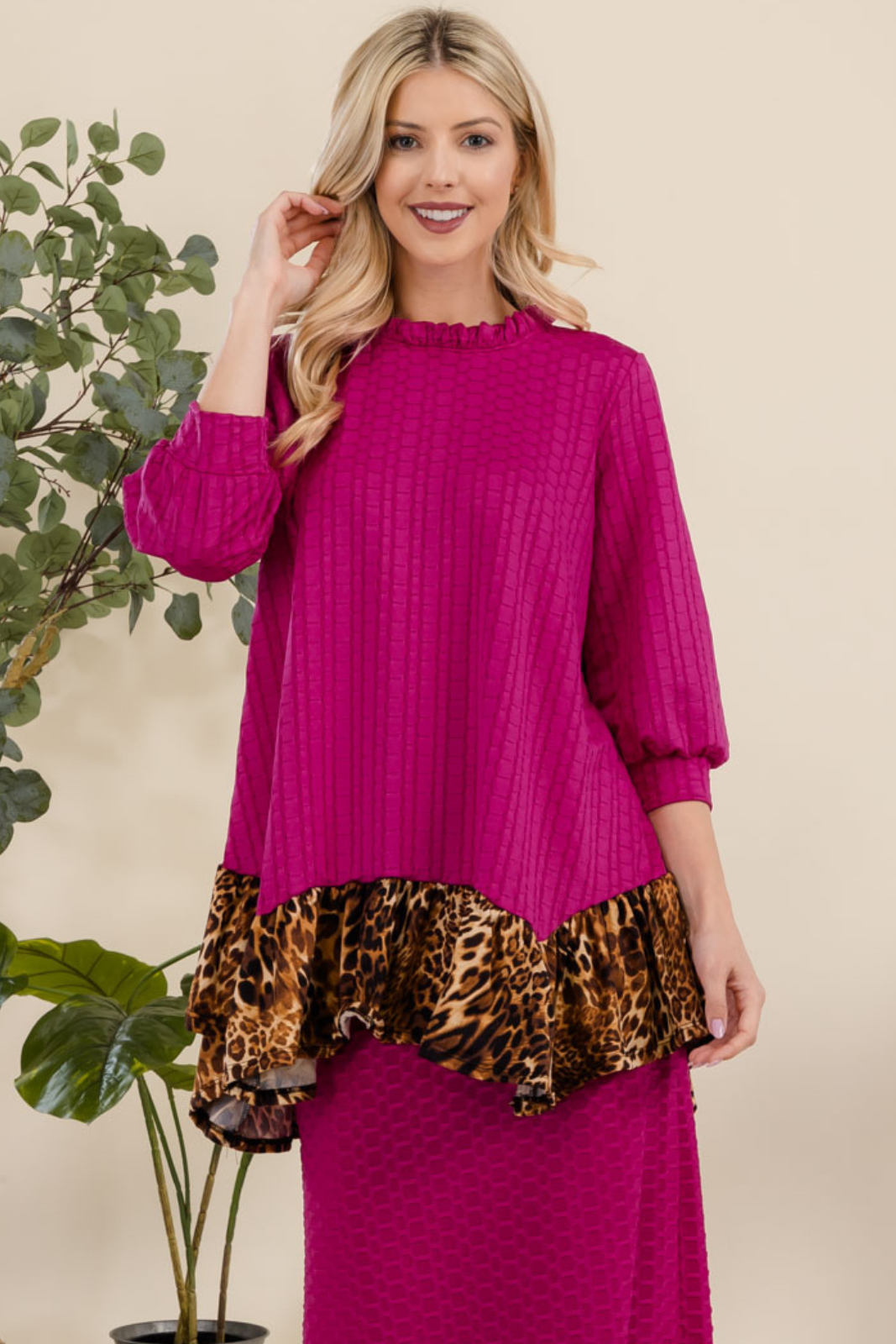 Celeste Clothing - Wholesale Tunic - Women's - HONEYCOMB TUNIC WITH ANIMAL PRINT HEMLINE -MT43916
9