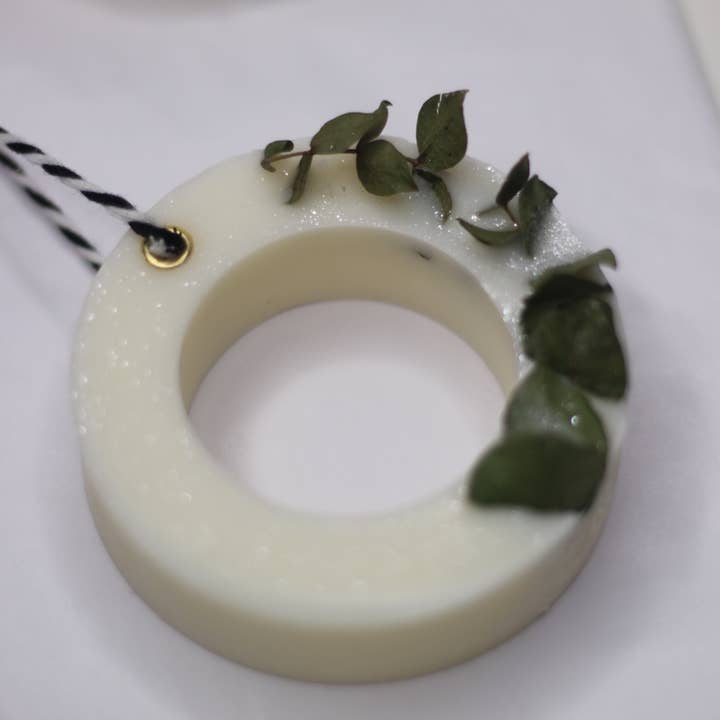 Wax Sachet for wholesale by Lucent Aura