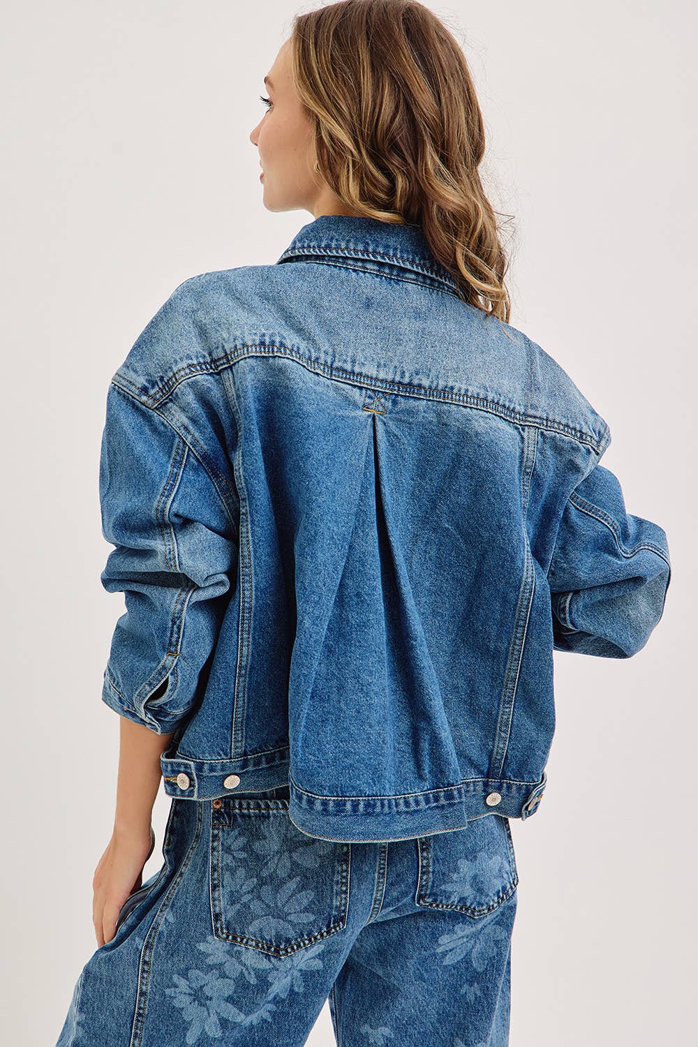 FLORAL PRINT DENIM BARREL JEANS for wholesale on Faire9