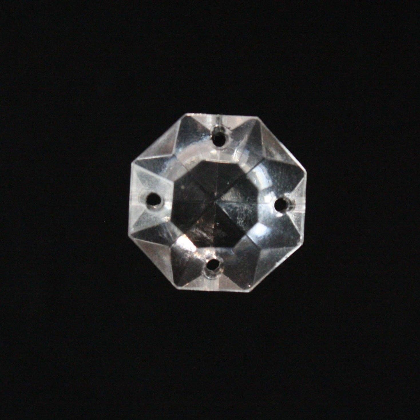 ChandelierParts - Wholesale Craft Supplies - 18mm Clear 4 Hole Italian Octagon Bead