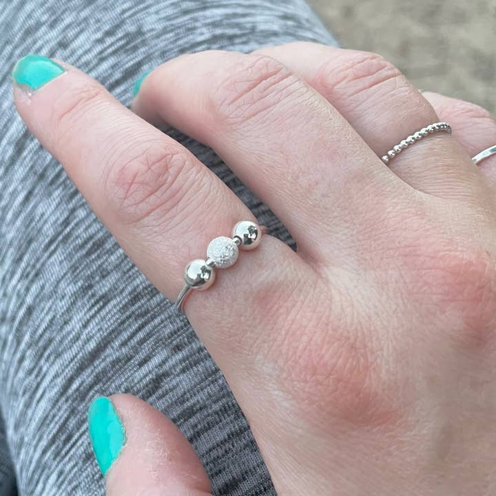 Bague Fidget ajustable en argent sterling, taille unique pour la vente par Verve Jewellery