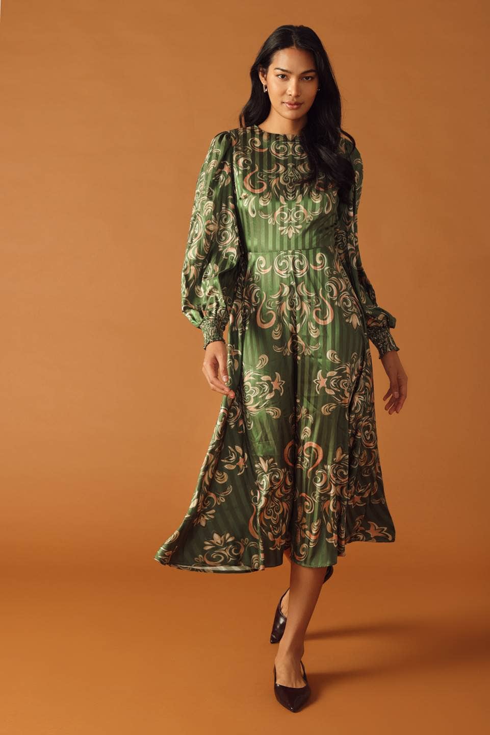 OLIVE A printed woven midi dress - ID21649 for wholesale on Faire3