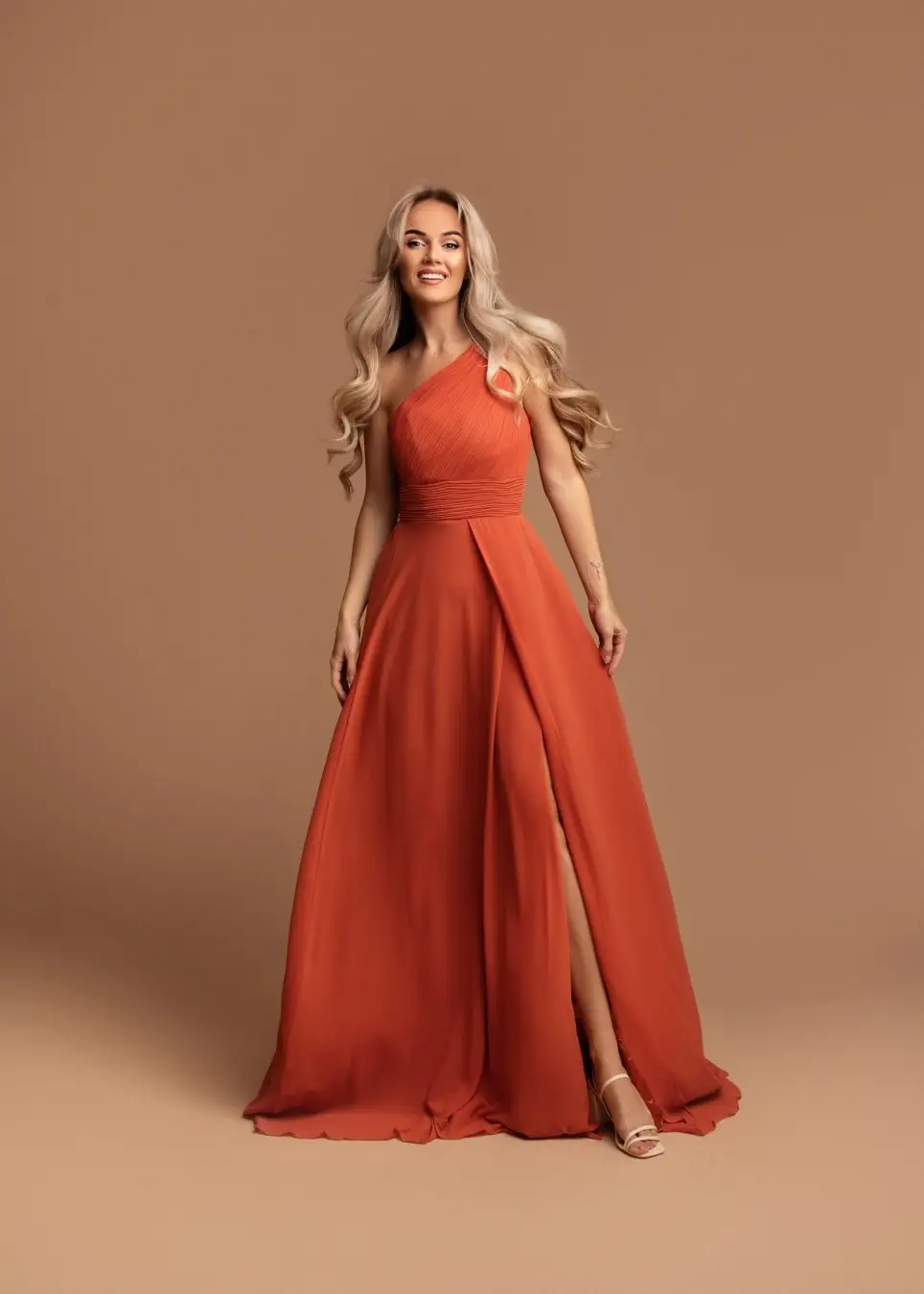 Eva & Lola - Epsilonn - Wholesale Gown - Women's - Long dress with slit at the thighs - R13868