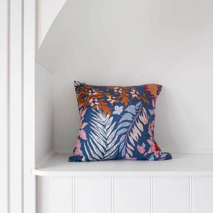 Kussenhoes Mexican Painter - Grey Monkey floral voor wholesale door Linen Connections